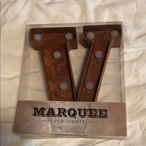 Marquee letter V Rust tone Led Lights NWT